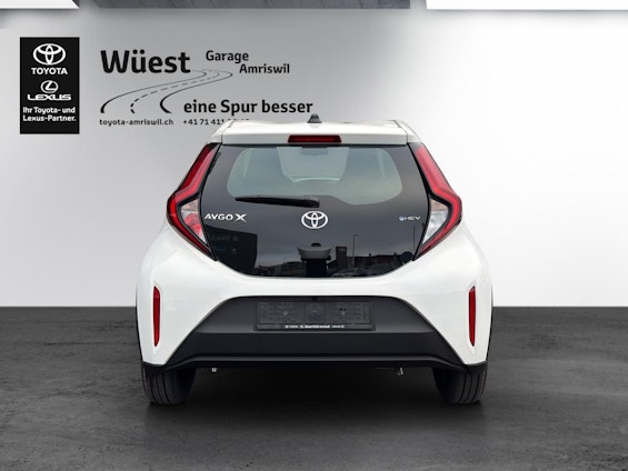 Vehicle image 3 Vehicle image 3