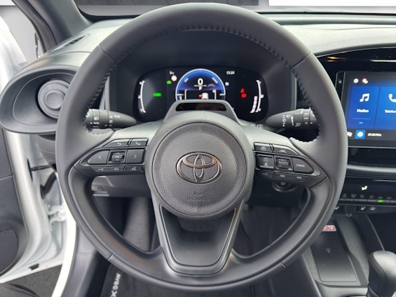 Vehicle image 9 Vehicle image 9