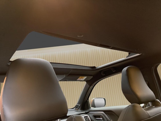 Vehicle image 10 Vehicle image 10