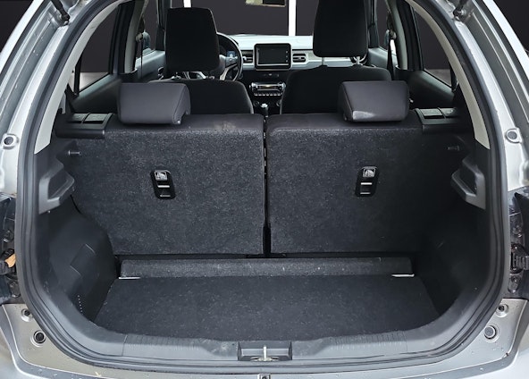 Vehicle image 12 Vehicle image 12