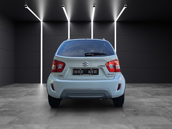 Vehicle image 3 Vehicle image 3