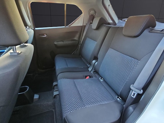 Vehicle image 10 Vehicle image 10