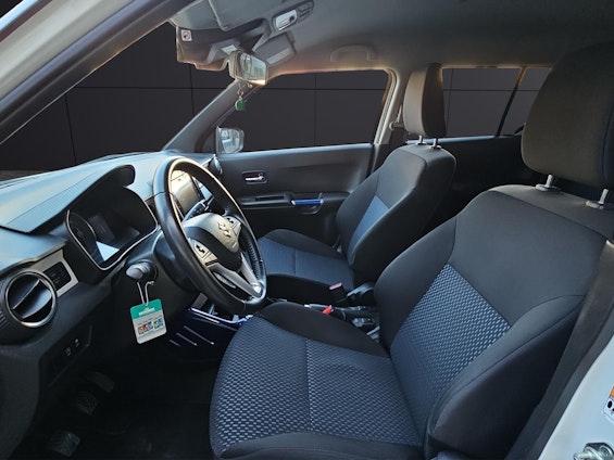 Vehicle image 9 Vehicle image 9