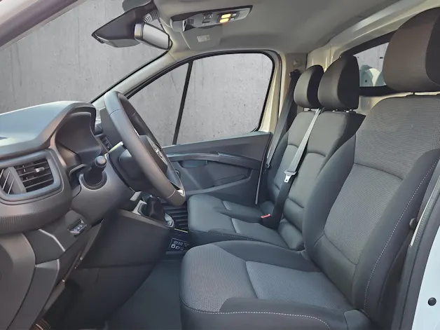 Nissan Primastar Kaw. 3.0 t L1 H1 2.0 dCi 130 Acenta