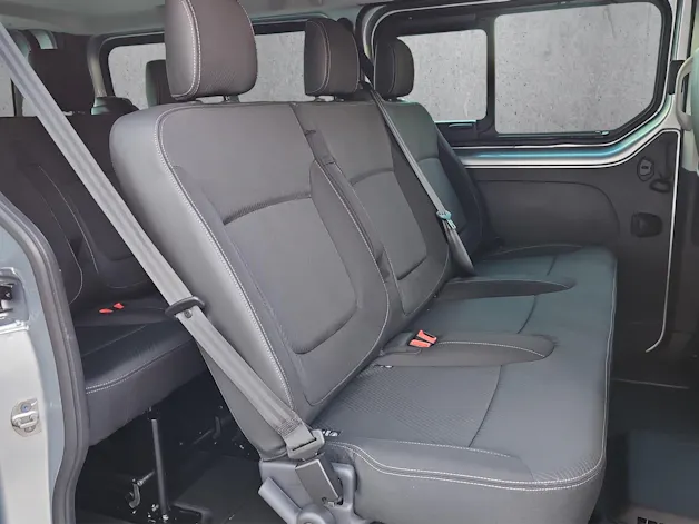 Nissan Primastar Kombi 3.0 t L2H1 2.0 dCi 170 Tekna 8Pl.