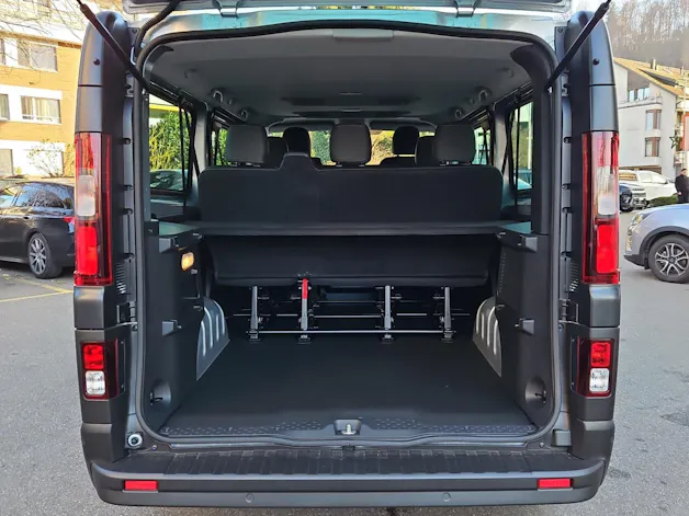 Nissan Primastar Kombi 3.0 t L2H1 2.0 dCi 170 Tekna 8Pl.