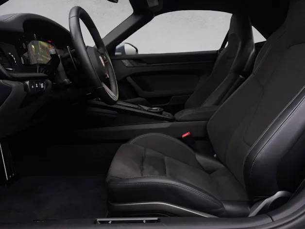 Porsche 911 Carrera 4 GTS Cabriolet