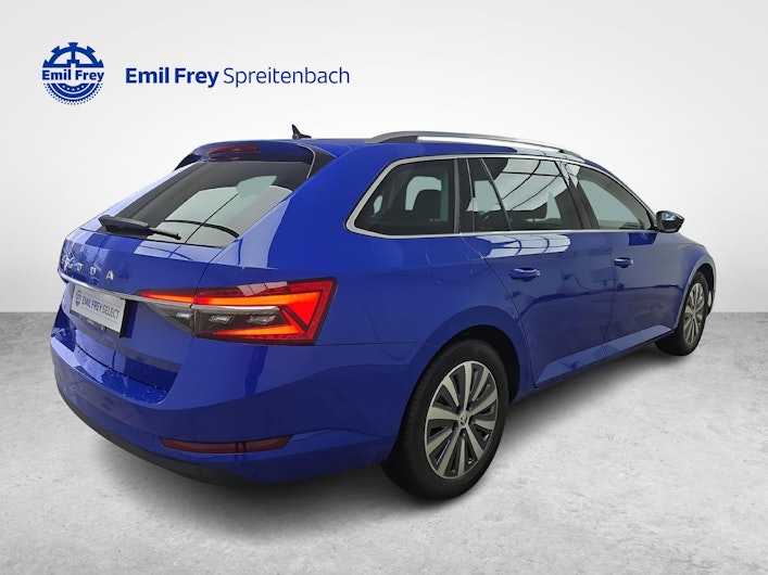 Vehicle image SKODA SUPERB