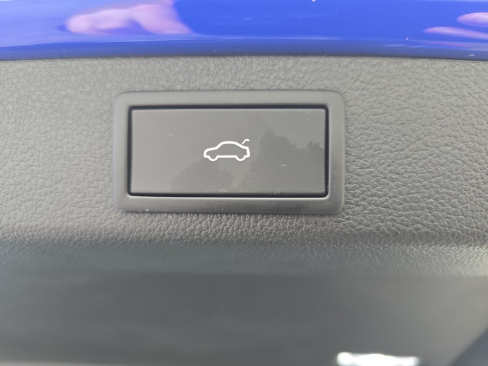 Vehicle image SKODA SUPERB