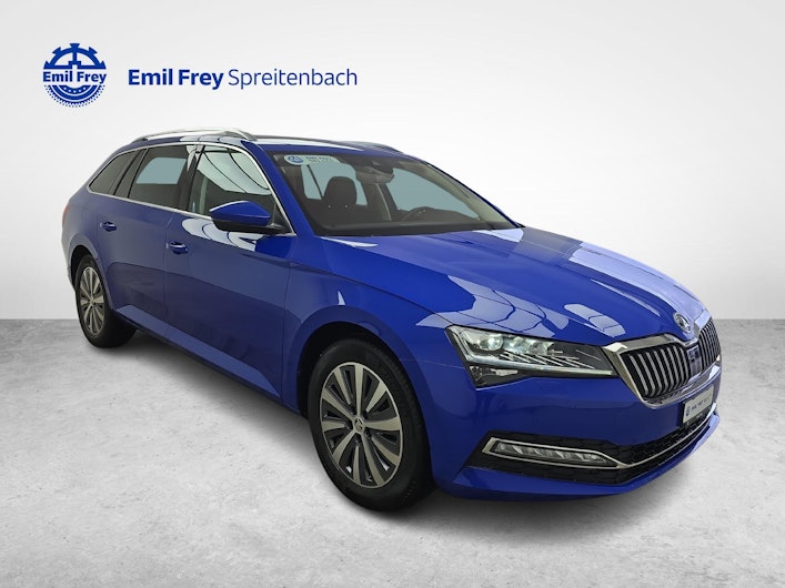 Vehicle image SKODA SUPERB