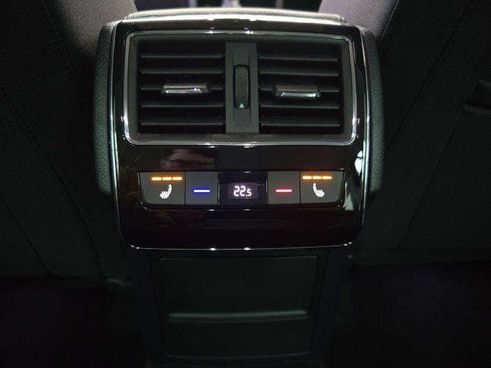 Vehicle image SKODA SUPERB