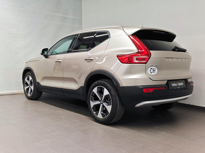 Vehicle image VOLVO XC40