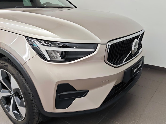 Vehicle image VOLVO XC40
