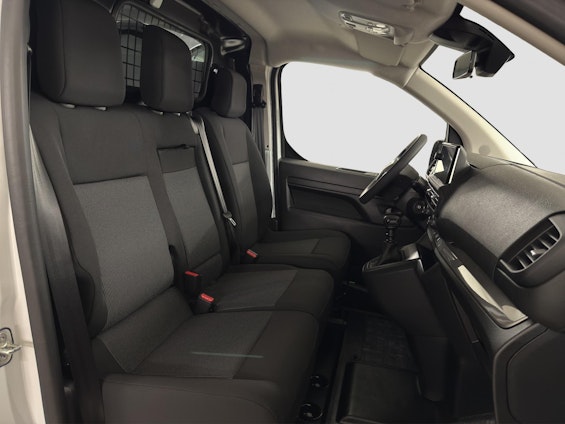 Vehicle image 9 Vehicle image 9