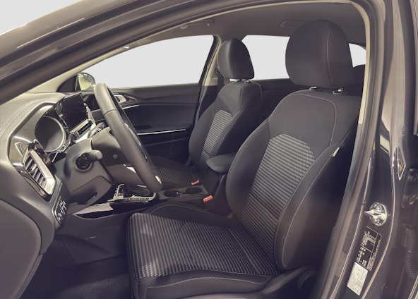 Vehicle image 8 Vehicle image 8