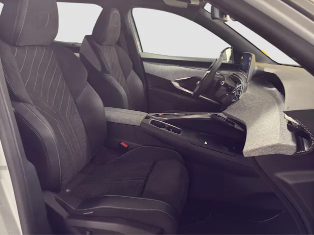Peugeot 5008 e-Launch Edition AWD