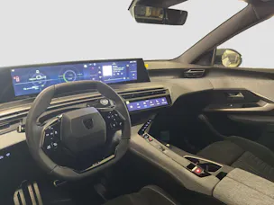 Peugeot 5008 e-Launch Edition AWD