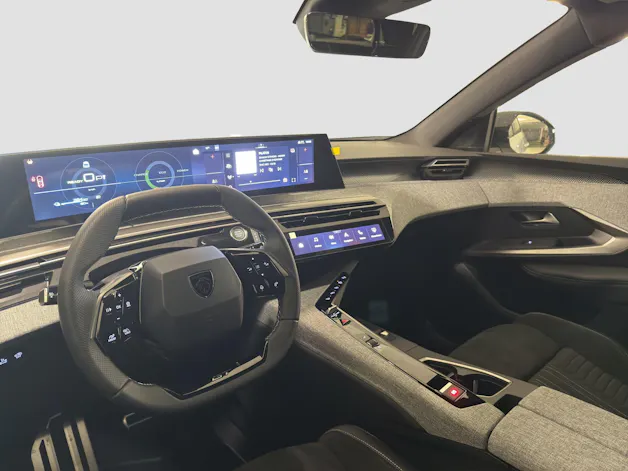 Peugeot 5008 e-Launch Edition AWD