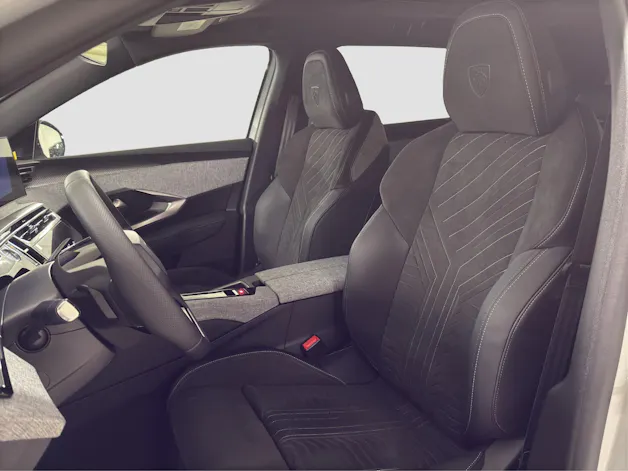 Peugeot 5008 e-Launch Edition AWD