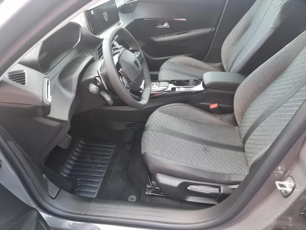 Peugeot 208 1.2 Hybrid Allure Premium