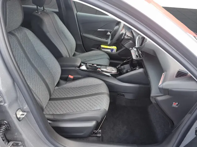 Peugeot 208 1.2 Hybrid Allure Premium