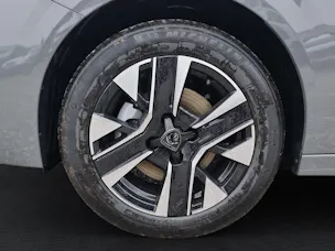 Peugeot 208 1.2 Hybrid Allure Premium