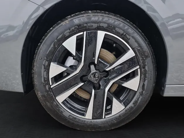 Peugeot 208 1.2 Hybrid Allure Premium
