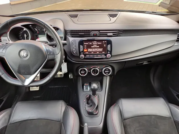 Alfa Romeo Giulietta 1750 TBi Veloce TCT