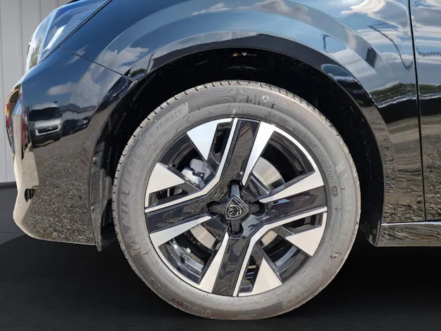 Peugeot 208 1.2 Hybrid Allure Premium