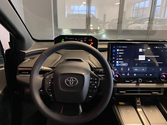 Vehicle image 3 Vehicle image 3