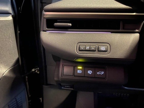 Vehicle image 6 Vehicle image 6