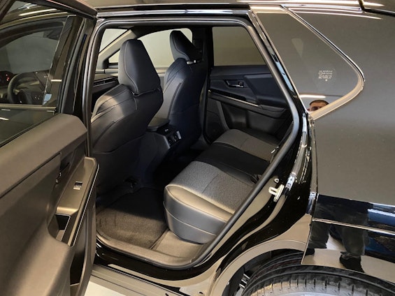 Vehicle image 15 Vehicle image 15