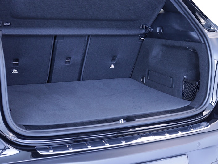 Vehicle image MERCEDES-BENZ EQA 350