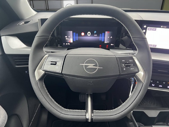 Vehicle image 9 Vehicle image 9