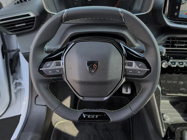 Peugeot 208 1.2 Hybrid 145 GT