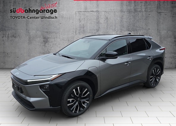 First vehicle image First vehicle image