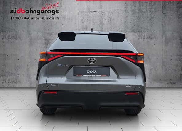 Vehicle image 13 Vehicle image 13