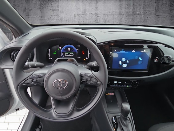 Vehicle image 4 Vehicle image 4