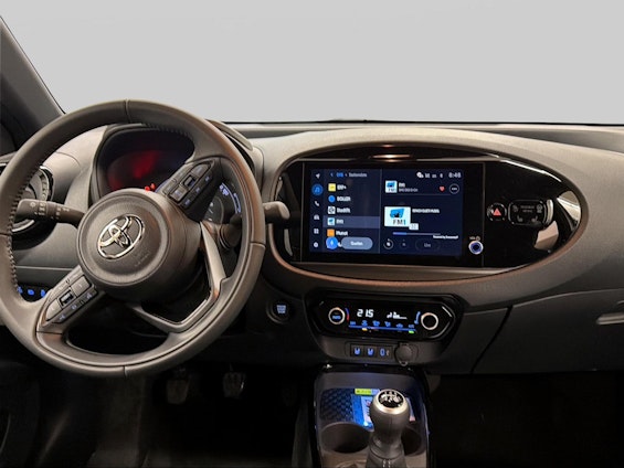 Vehicle image 5 Vehicle image 5