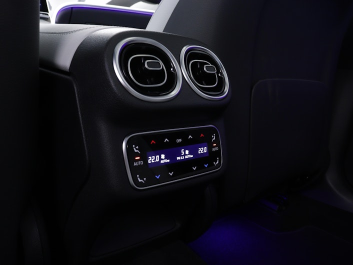 Vehicle image MERCEDES-BENZ GLC 220