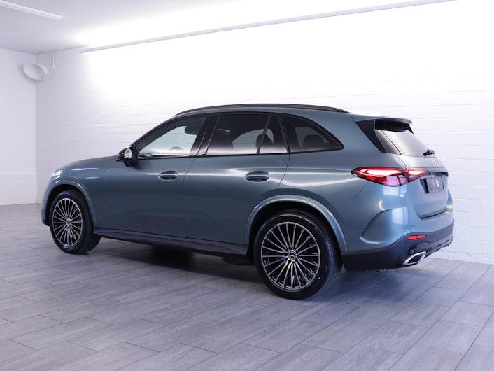 Vehicle image MERCEDES-BENZ GLC 220