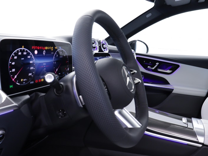 Vehicle image MERCEDES-BENZ GLC 220