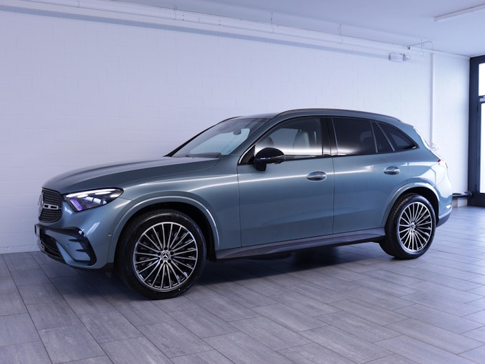 Vehicle image MERCEDES-BENZ GLC 220
