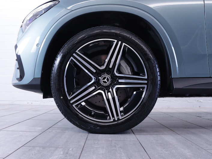 Vehicle image MERCEDES-BENZ GLC 220