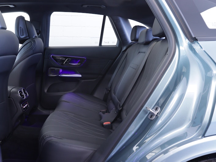 Vehicle image MERCEDES-BENZ GLC 220