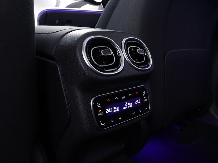 Vehicle image MERCEDES-BENZ GLC 220