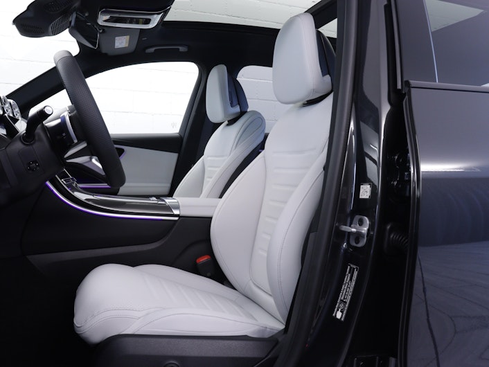 Vehicle image MERCEDES-BENZ GLC 400