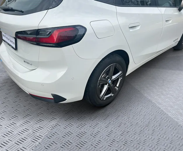 BMW 218d Active Tourer DKG