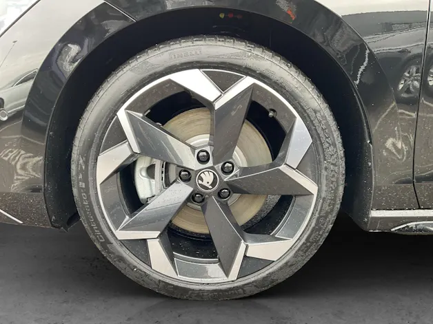 Škoda Superb Combi 2.0 TSI Sportline 4x4 DSG