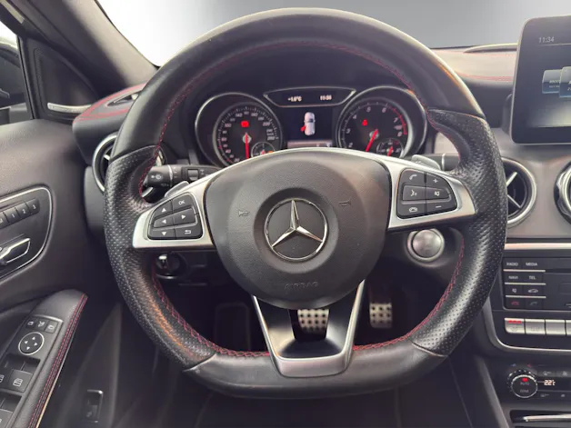 Mercedes-Benz GLA 250 AMG Line 4Matic